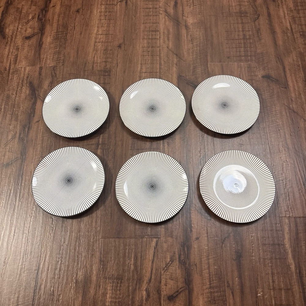 Royal Norfolk Black & White Royal Swirl  7.5” Salad Plates  Set Of 6